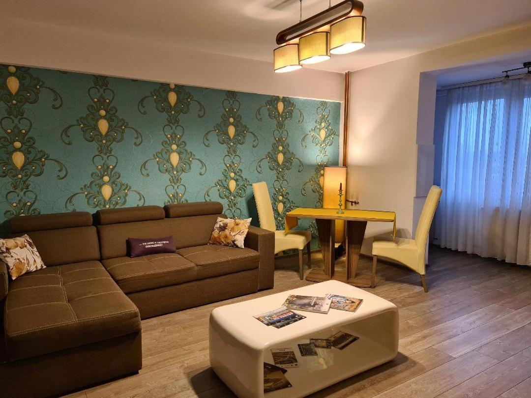Appartamento Central Cosy Apart Gran Varadino Esterno foto